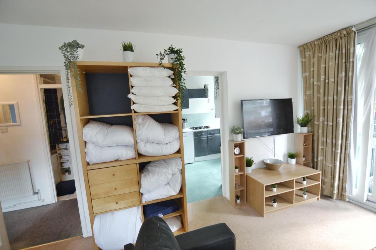 Garden Tower Flat Apartment ลอนดอน ภายนอก รูปภาพ