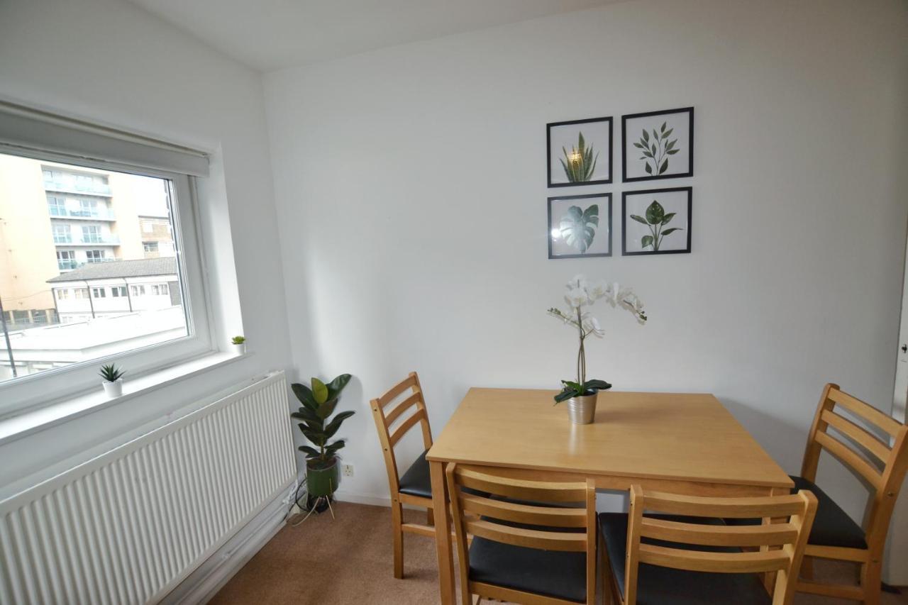 Garden Tower Flat Apartment ลอนดอน ภายนอก รูปภาพ