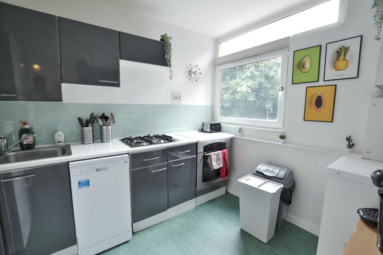 Garden Tower Flat Apartment ลอนดอน ภายนอก รูปภาพ