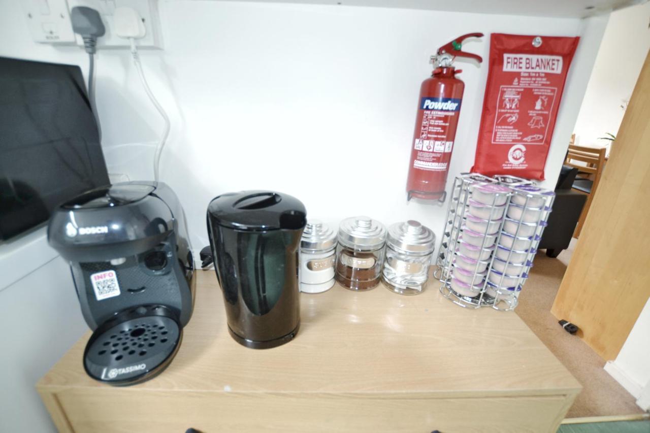 Garden Tower Flat Apartment ลอนดอน ภายนอก รูปภาพ